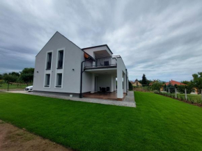 Vitorlás Apartman, Balatonszárszó